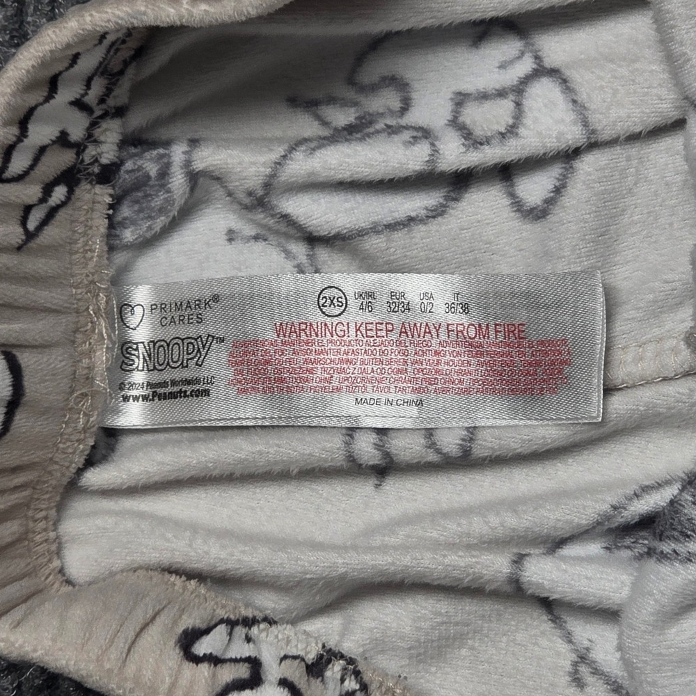 Primark Snoopy Peanuts Pajama Set Women's Size 2XS Beige Fleece Shirt‎ Joggers - Picture 11 of 15